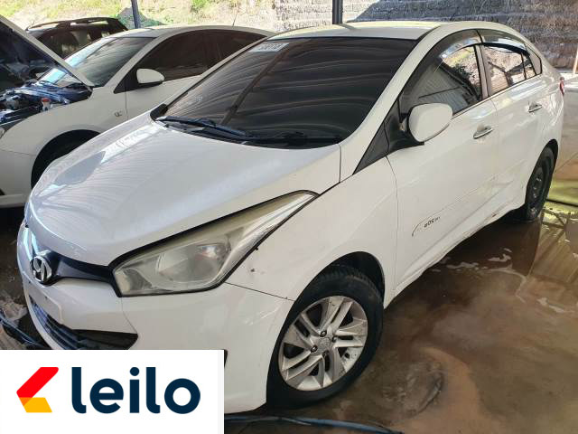 LOTE 005 - HYUNDAI HB20S PREMIUM 2015