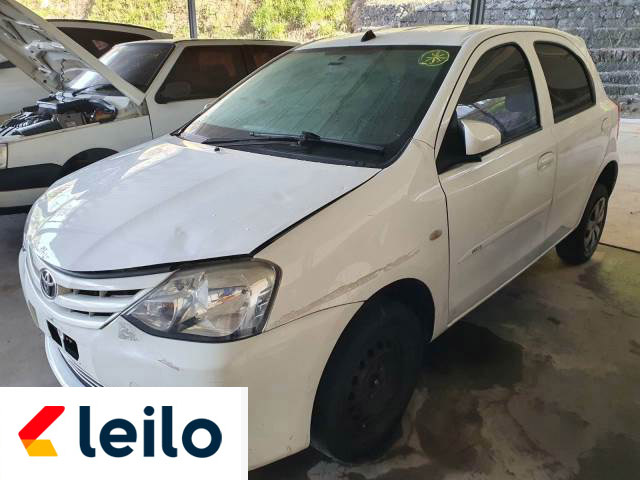 LOTE 028 - TOYOTA ETIOS X AT 2018