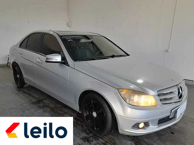 LOTE 017 - MERCEDES-BENZ C-200 KOMPRESSOR 2010